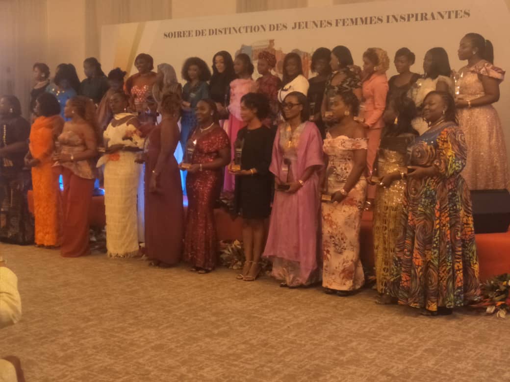 Soirée de distinction des jeunes femmes inspirantes 2024 : une mention très spéciale attribuée à l’initiatrice