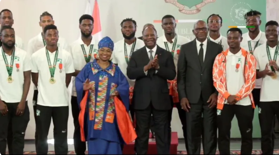 CAN 2023 : Alassane Ouattara honore les joueurs et le personnel technique 