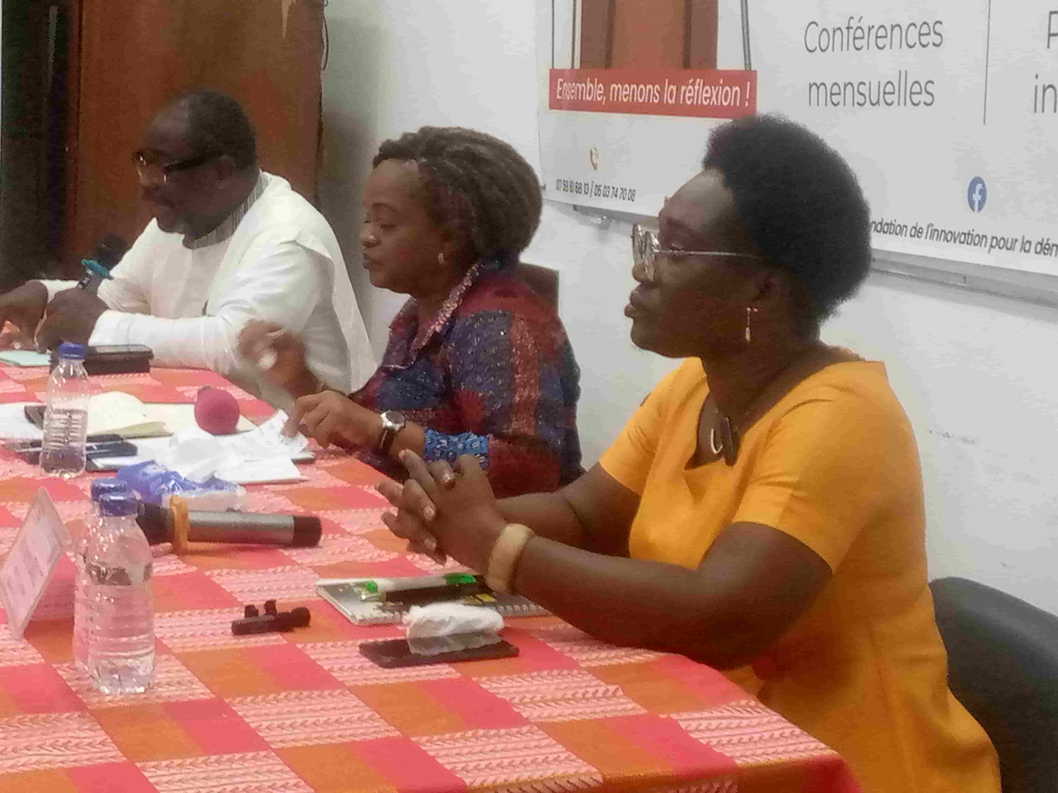 3e édition du café démocratique : Pulchérie Gbalet déplore le manque de solidarité au sein de la société civile