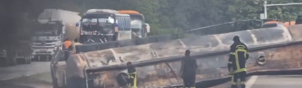 Côte d’Ivoire: l’incendie d’un camion citerne sur l’autoroute du Nord  fait 03 victimes brûlées “graves” 