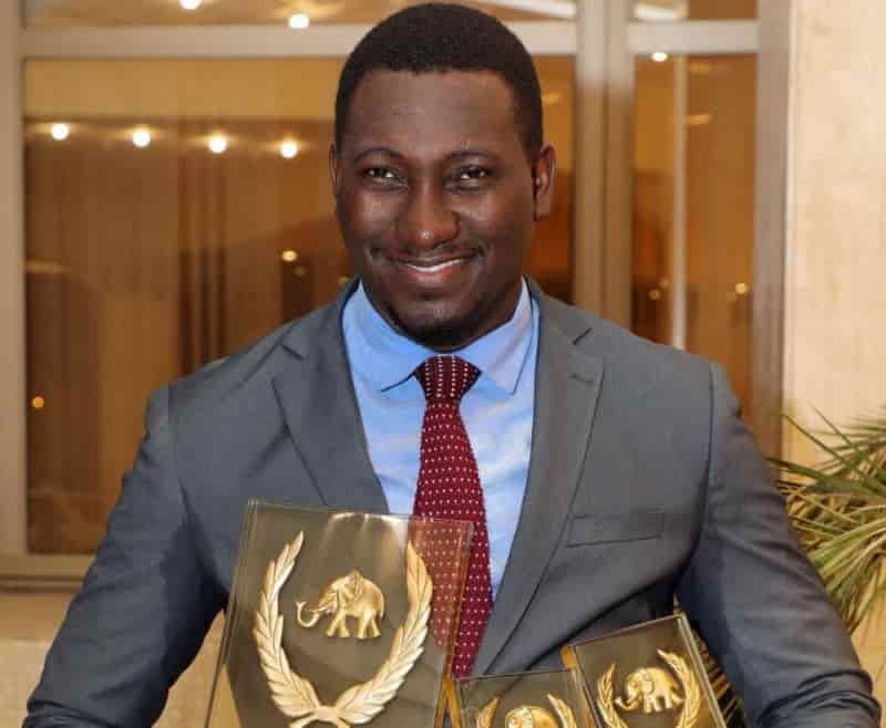 Médias : Faustin Ehouman de Fraternité Matin arrache le prix de l’Ebony 2024 Médias : Faustin Ehouman de Fraternité Matin arrache le prix de l’Ebony 2024